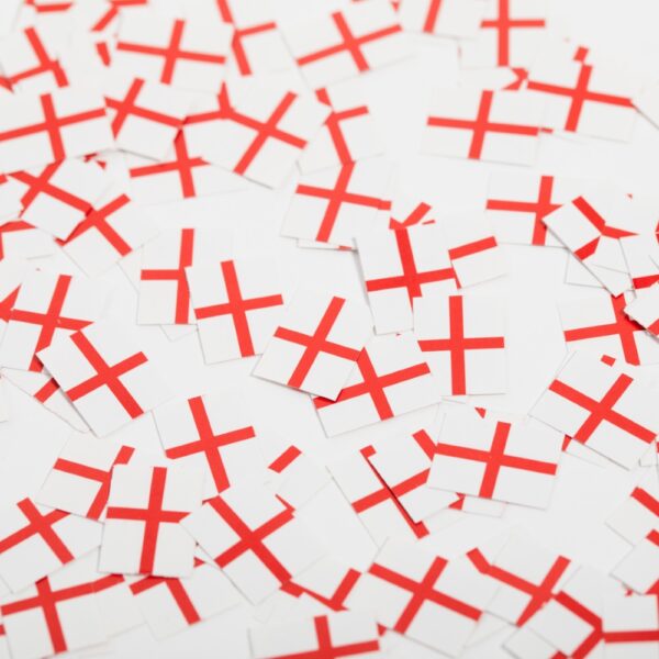 Table confetti paper 150pcs St. George